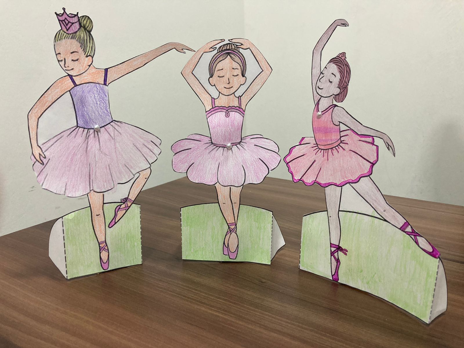 3 Desenhos Bailarina para colorir 3 D