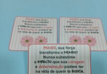 Lembrancinha cartão com brinco para o Dia da Mulher lembrancinha cartão com brinco para o Dia da Mulher